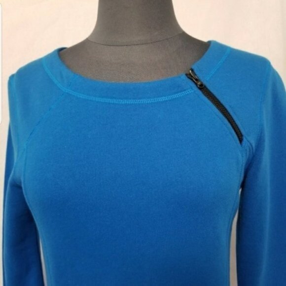Lucy Blue Sweatshirt Size Small Front Pocket Excellent Condition Cozy - Picture 2 of 8